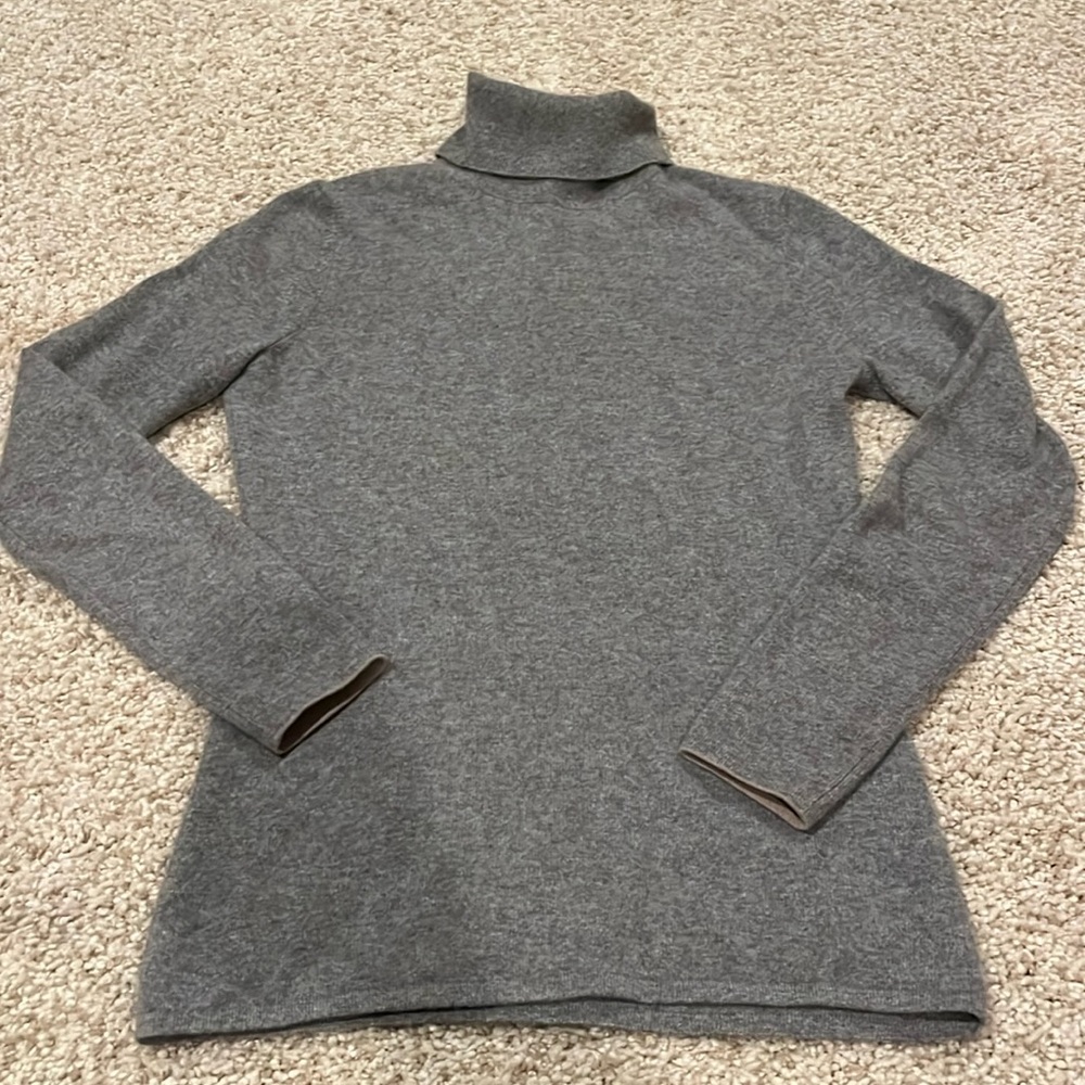 Saks Fifth Avenue Cashmere sweater, turtleneck with tan on cuff